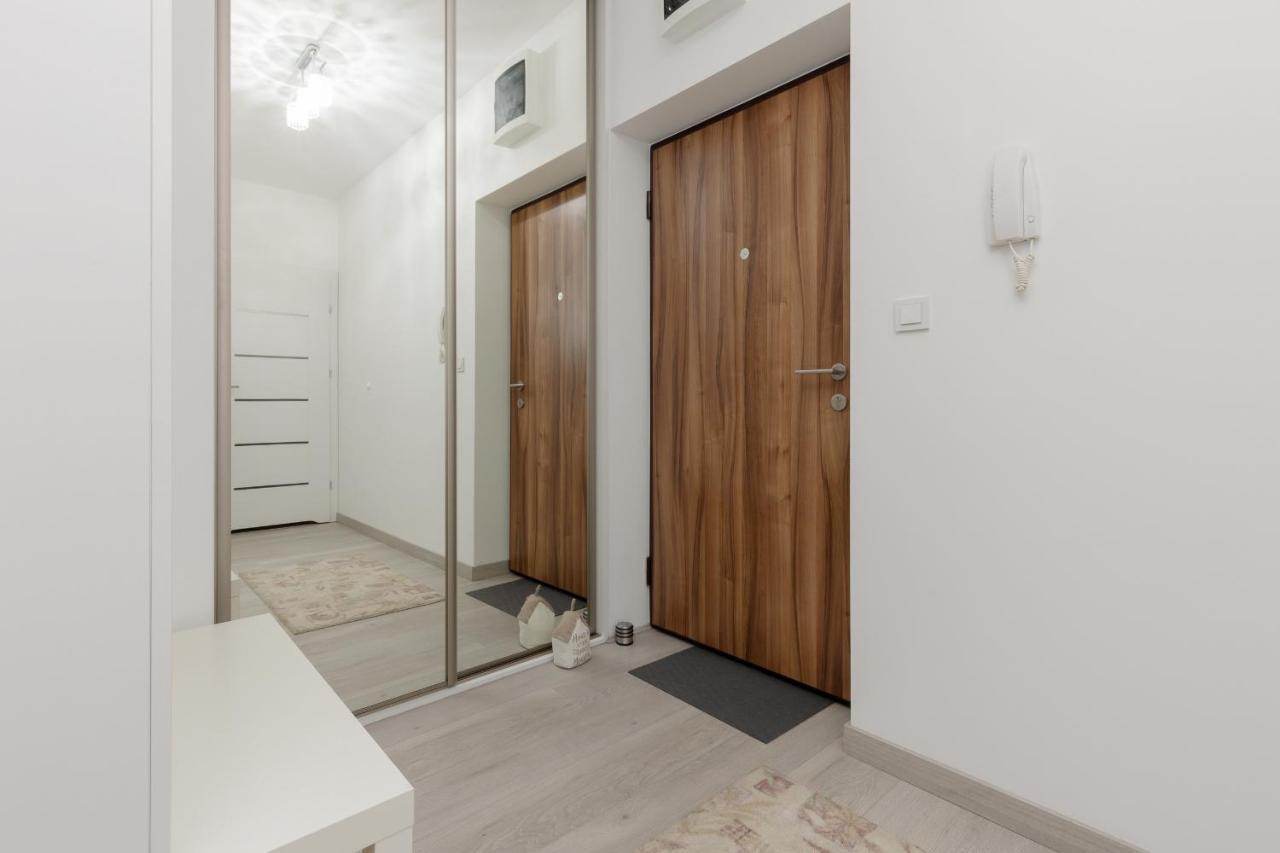 Cozy Apartment With Parking Bakalarska By Noclegi Renters Warsaw Exterior photo