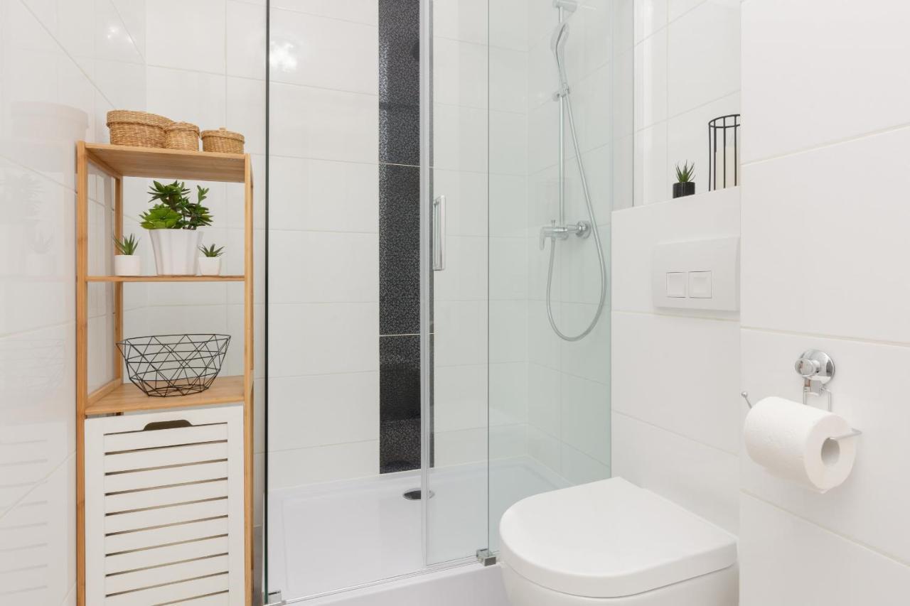 Cozy Apartment With Parking Bakalarska By Noclegi Renters Warsaw Exterior photo